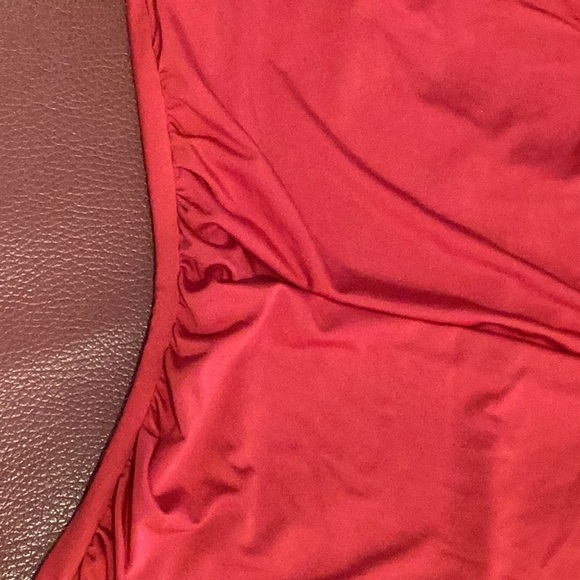 Back Accent Red Blouse - Picture 4 of 6